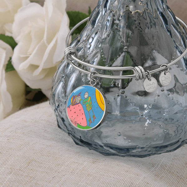 Space Cadet, Circle Bangle
